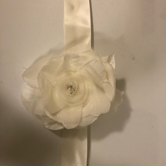 New, Never Worn Ivory Wedding Dress - Picture 7 of 11